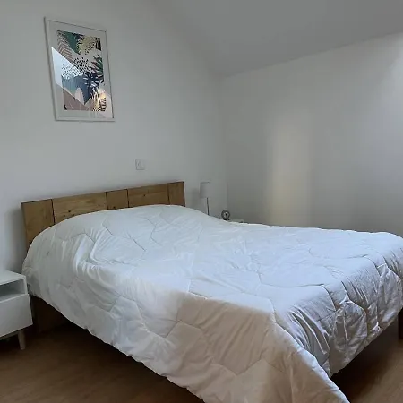 Fonctionnel Avec Balcon, A 10 Min Du Centre, Parking Gratuit, Ideal Pour 5 Personnes - Fr-1-548-3